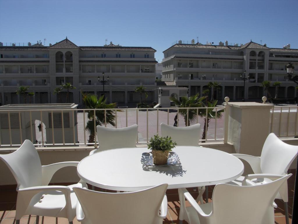 Apartamentos Plaza Espana Nerja Room photo