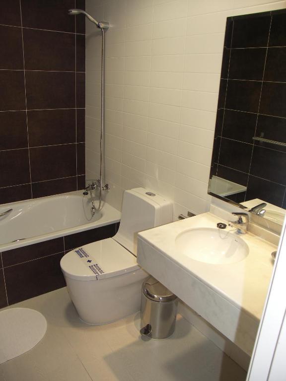 Apartamentos Plaza Espana Nerja Room photo